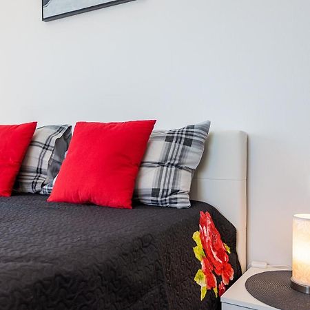 Apartment M****, New City Apartment + Parking Пула Екстериор снимка