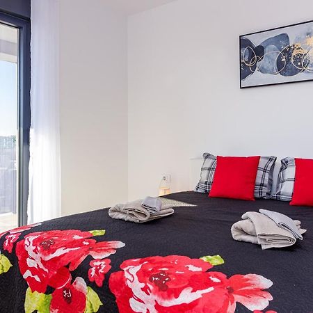 Apartment M****, New City Apartment + Parking Пула Екстериор снимка