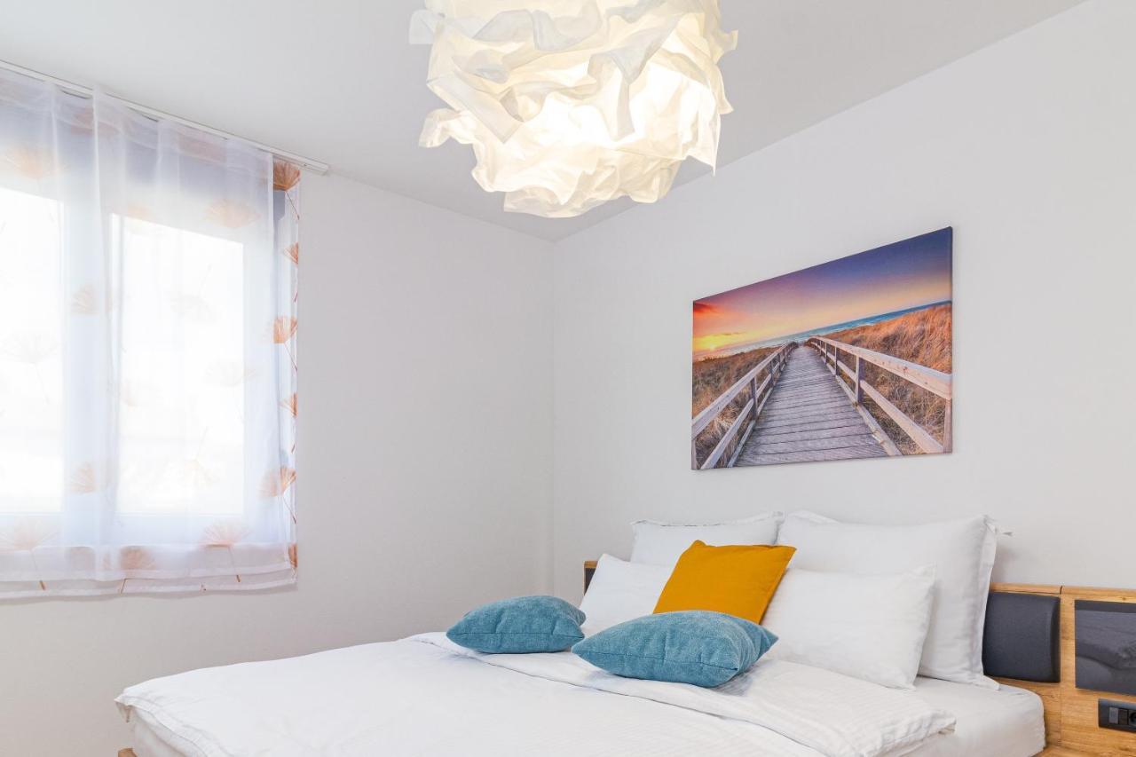 Apartment M****, New City Apartment + Parking Пула Екстериор снимка