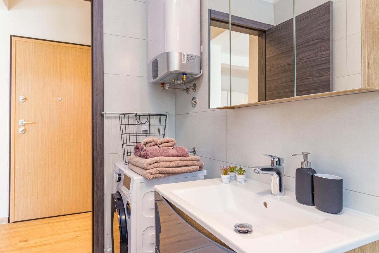 Apartment M****, New City Apartment + Parking Пула Екстериор снимка
