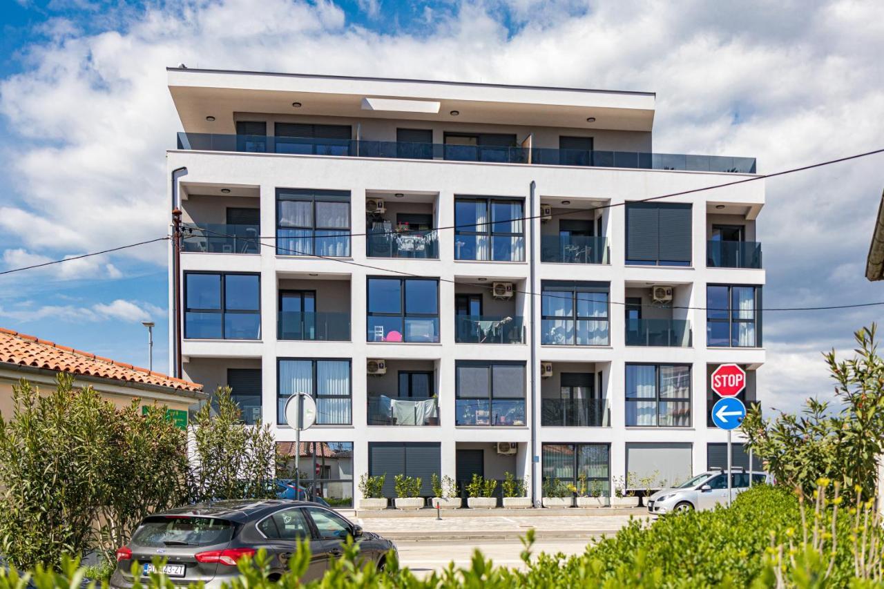 Apartment M****, New City Apartment + Parking Пула Екстериор снимка