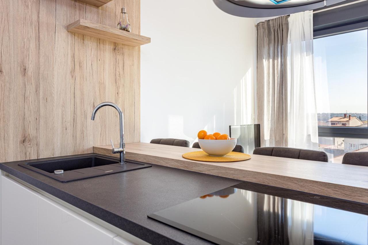 Apartment M****, New City Apartment + Parking Пула Екстериор снимка